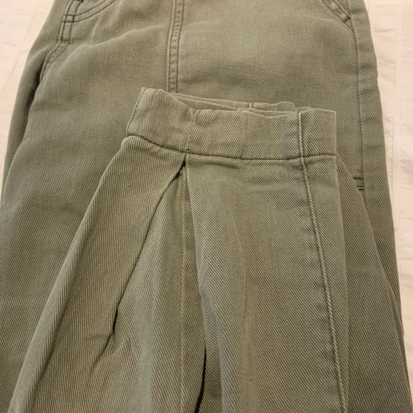 Green cuffed bottom cargos from garage - Picture 3 of 4